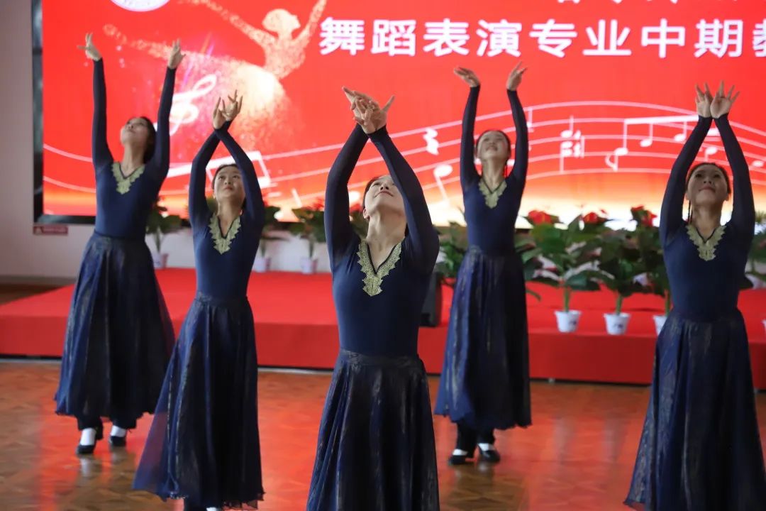 音乐舞蹈学院举办中期教学成果汇演 第 3 张 音乐舞蹈学院举办中期教学成果汇演 第 3 张