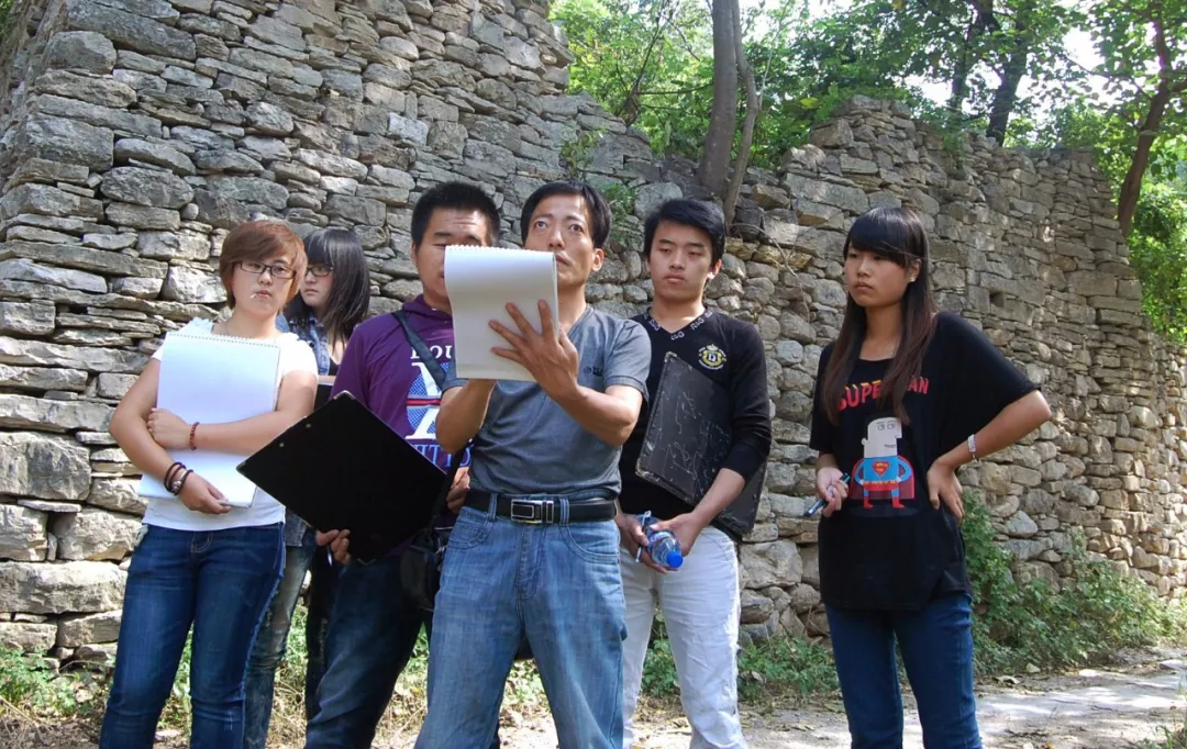 山设的“刀锋战士”刀笔相伴 印刻岁月—访田百顺教授